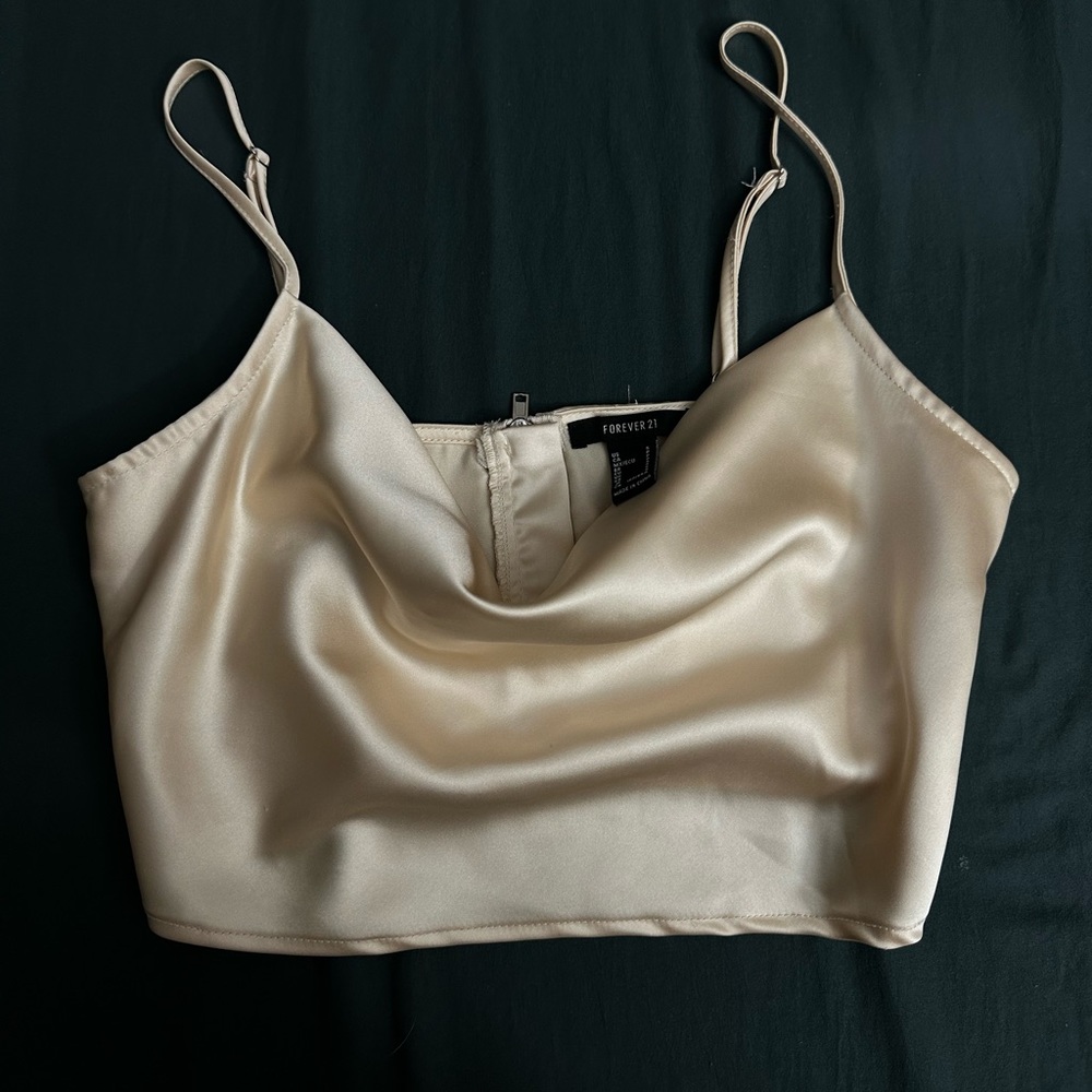 Forever 21 S Going Out Top